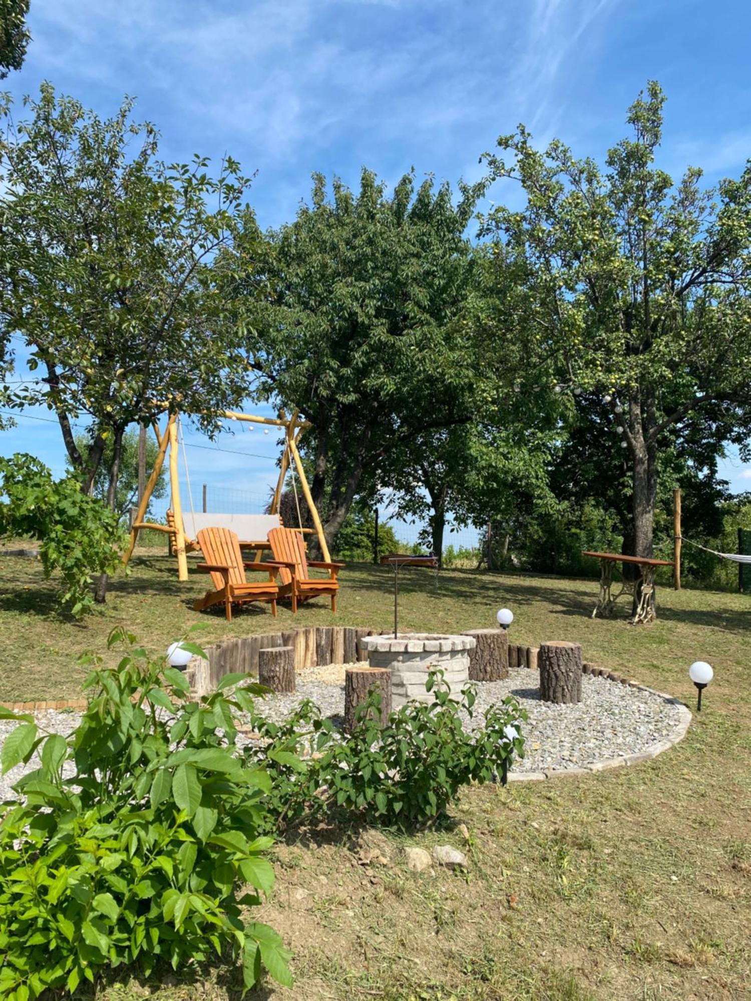 Eged Lodge Eger Buitenkant foto